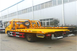 新海镇附近拖车救援搭电